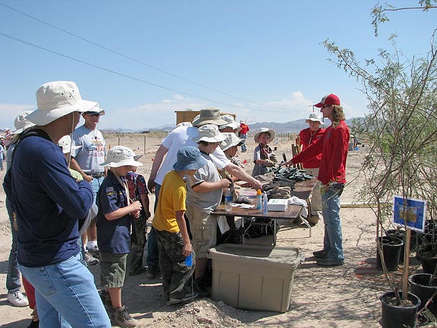 Pack 99 at the Fall Green-up @ the Las Vegas Wash